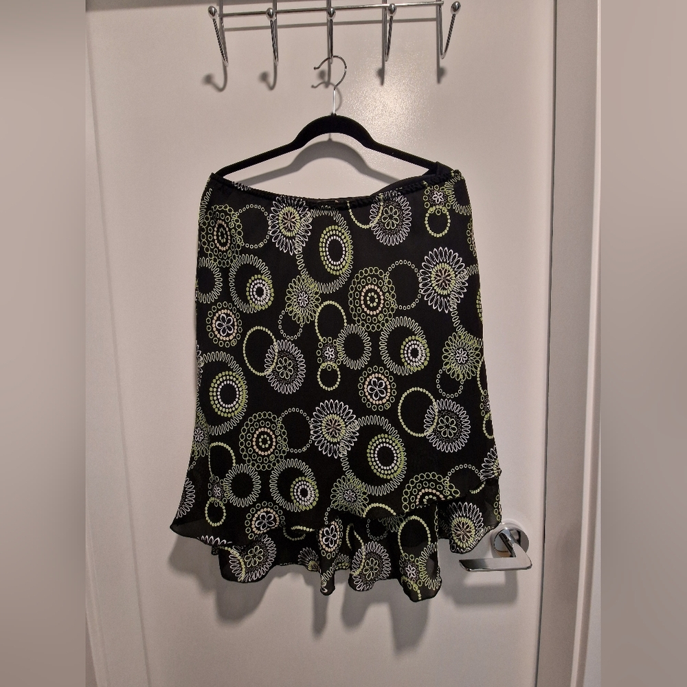 Y2K Vintage Elegant Black and Green Patterned A-Line Skirt With Frill Hemline